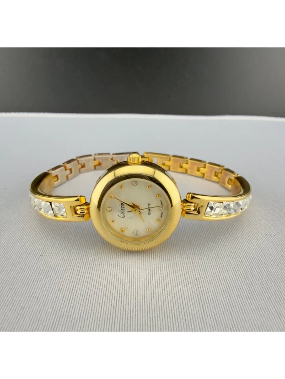 Vintage Rhinestone Gold Tone Womens Bracelet Watch Collezio Works New Battery